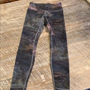 Marble pattern Lululemon leggings
